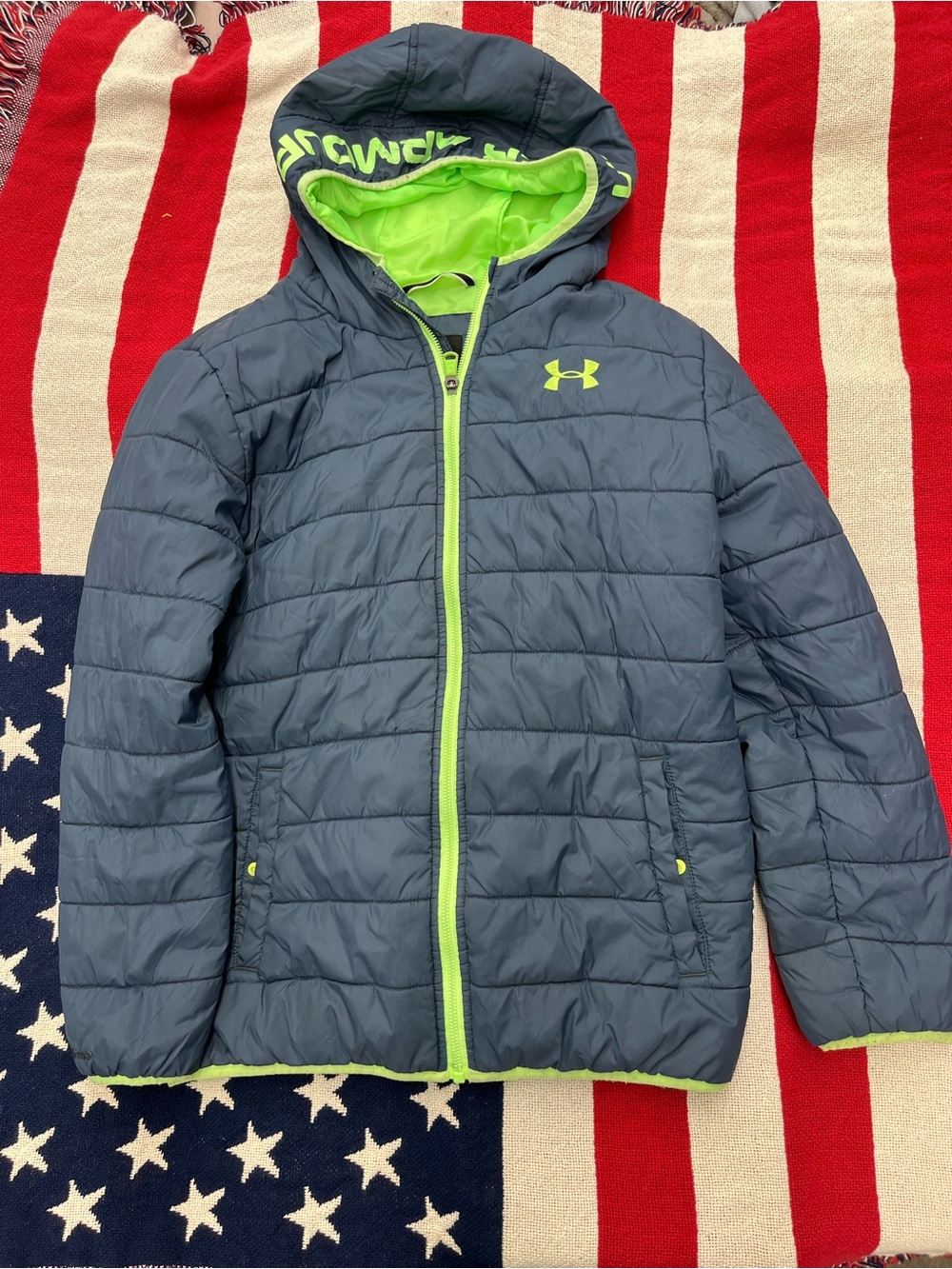 Under Armour Boys' Hooded Puffer Jacket in Gray and Neon Green Size Large 14/16